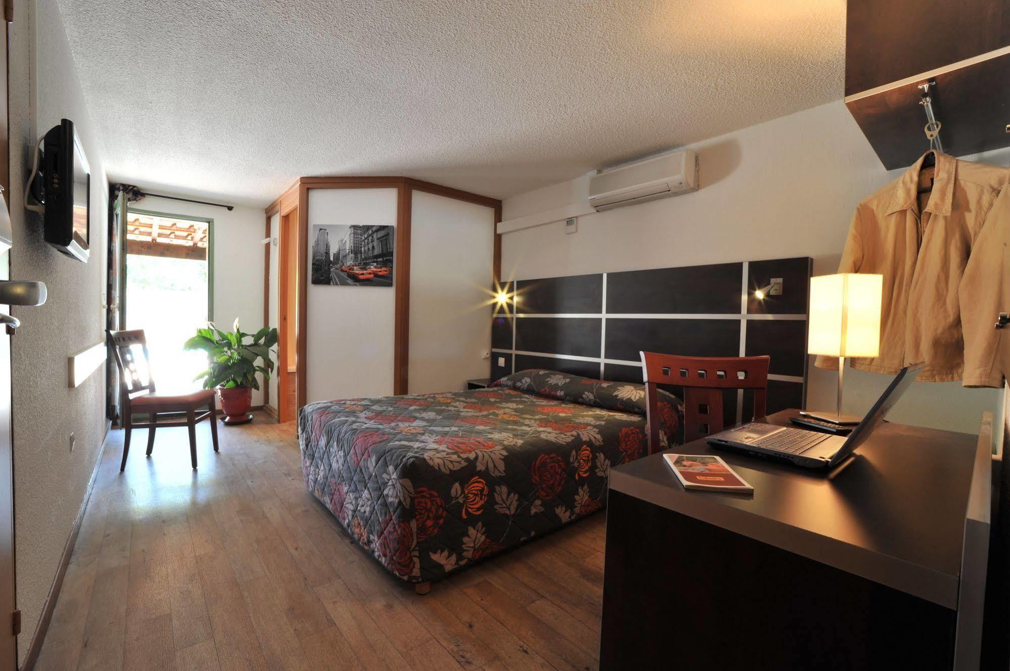 Hotel Au Relais De Trans Ντραγκινιάν Εξωτερικό φωτογραφία